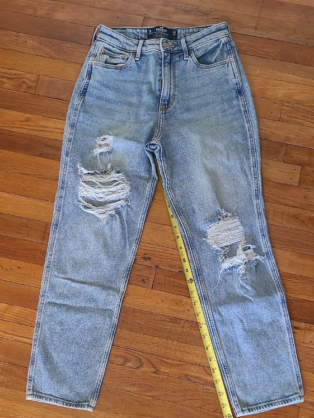 Hollister Light Blue Distressed Boyfriend Jeans 26x27